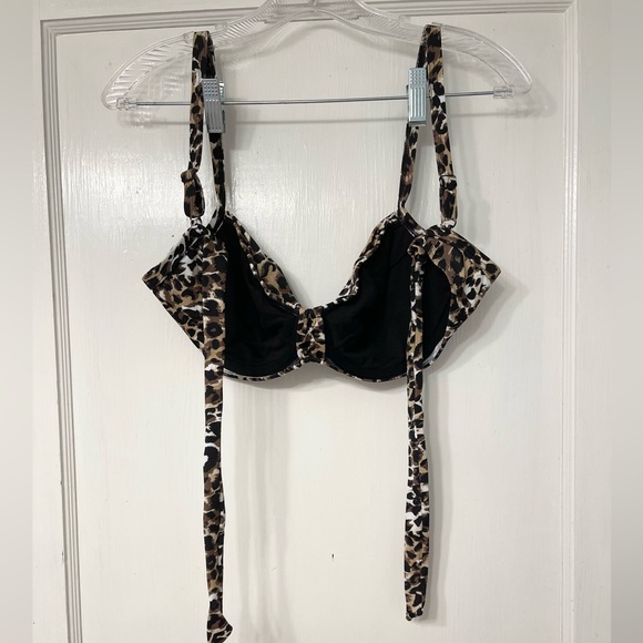 NEW Lascana for Venus Leopard Print Bikini Top Size 32DD/34D/36C - Picture 3 of 3